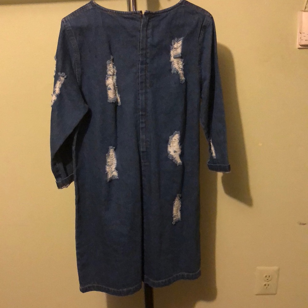 Dress - Picture 2 of 2